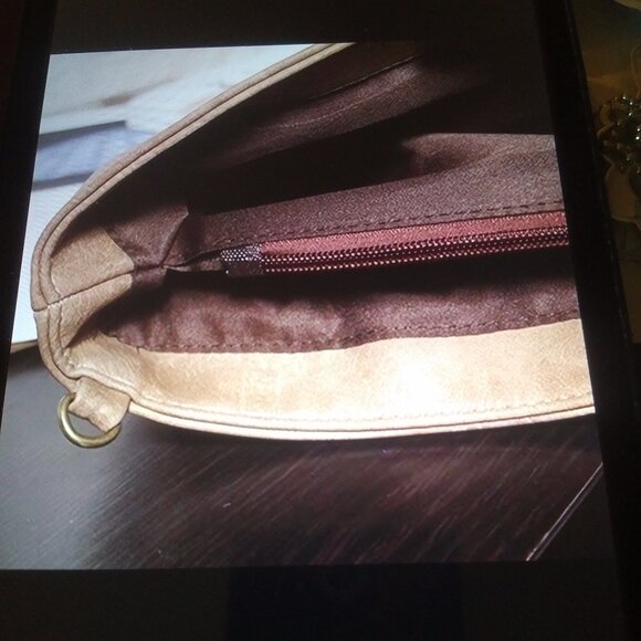 Elegant Black Leather Clutch - Picture 2 of 3